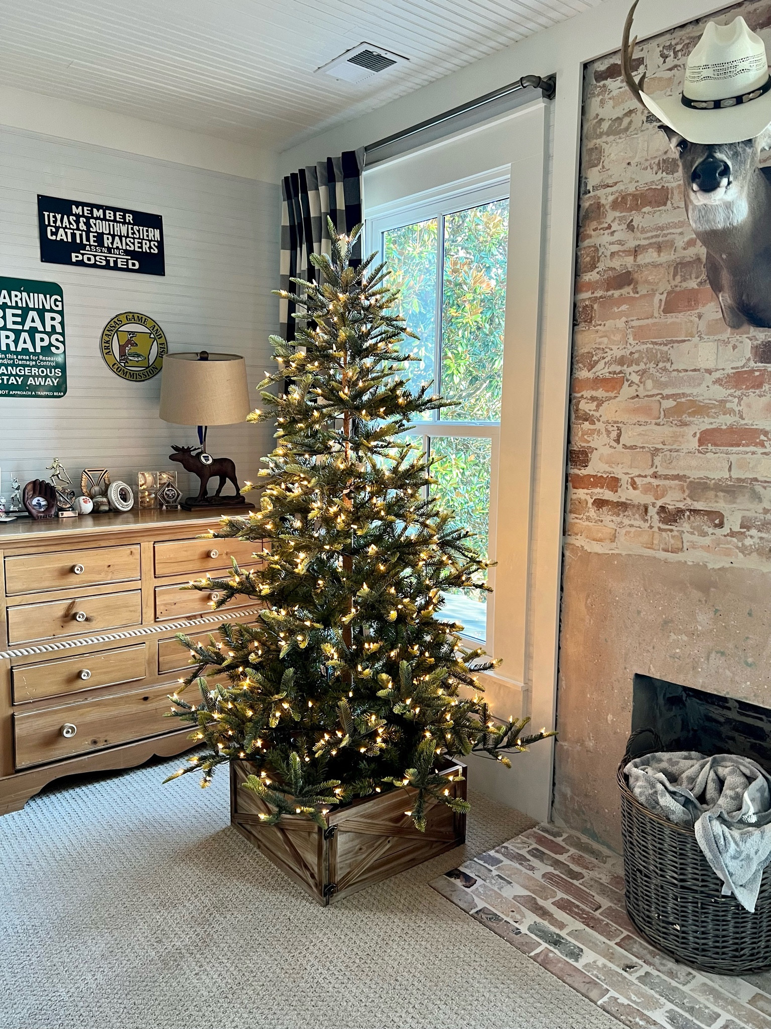 My favorite and best selling Christmas tree! 🤩
#walmarthome #christmastree #christmasdecor

#LTKSeasonal #LTKHome #LTKHoliday