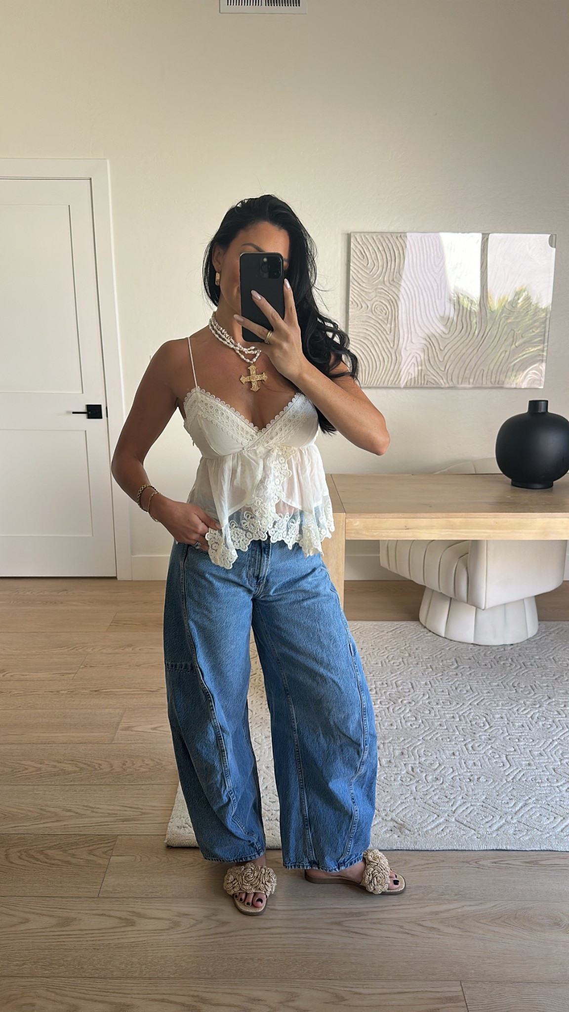 Today’s outfit of the day! All these pieces are on sale. 

White top
Barrel jeans 
Statement necklace 



#LTKStyleTip #LTKFestival #LTKSeasonal