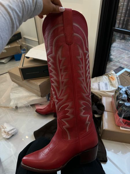 EXCUSE ME!!! I’m obsessed!! I have these in black and had to get the red, the most comfy cowboy boots I’ve ever owned

Boots 
Cowboy boots
Tecovas 

#LTKGala #LTKshoecrush #LTKworkwear