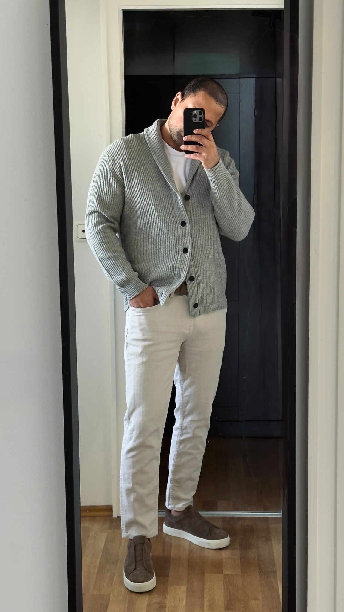 Grey cardigan outfit idea 



#LTKgrwm #LTKMens #LTKootd