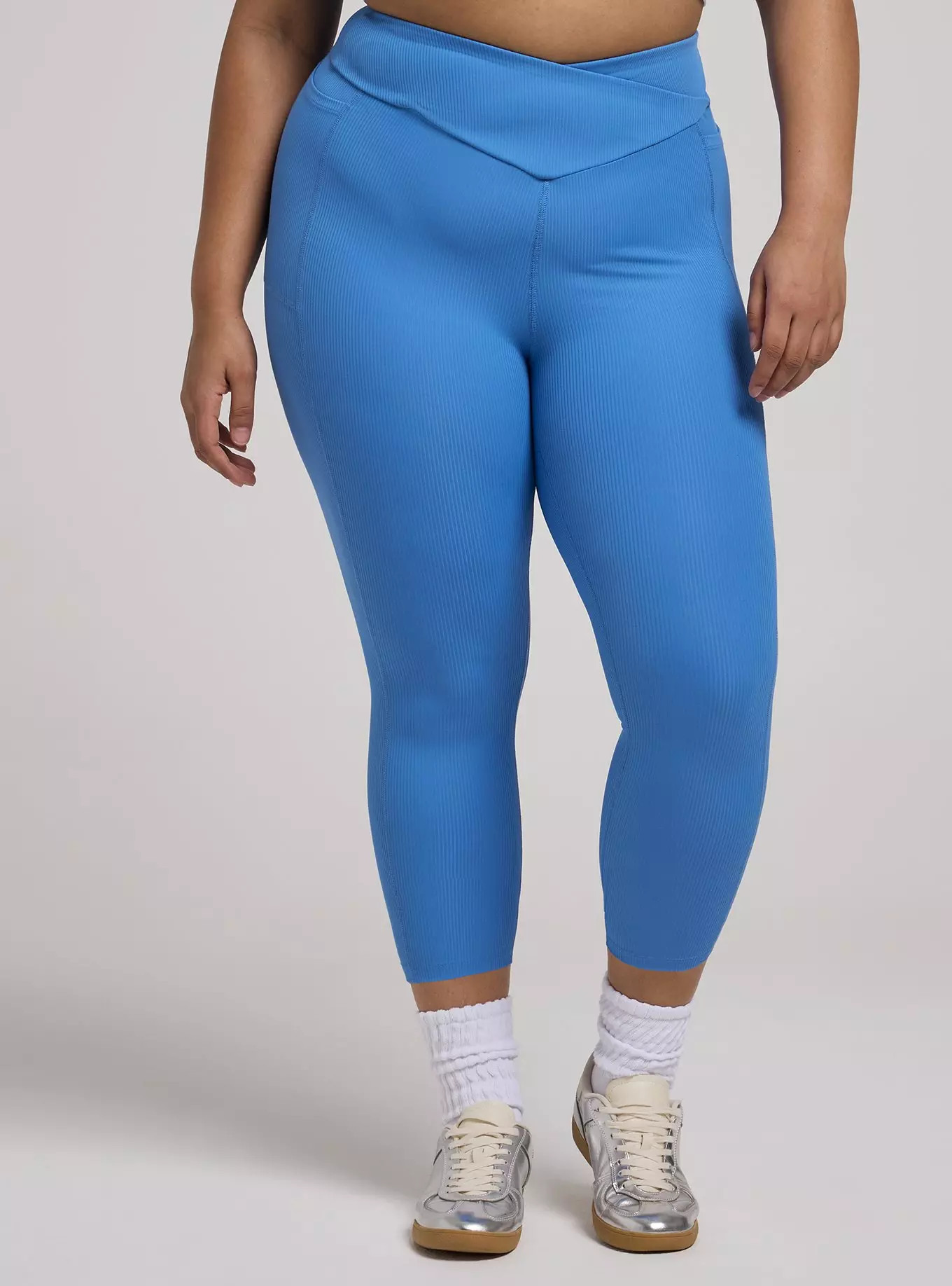 TRU Performance Core V-Band Capri Legging | Torrid (US & Canada)