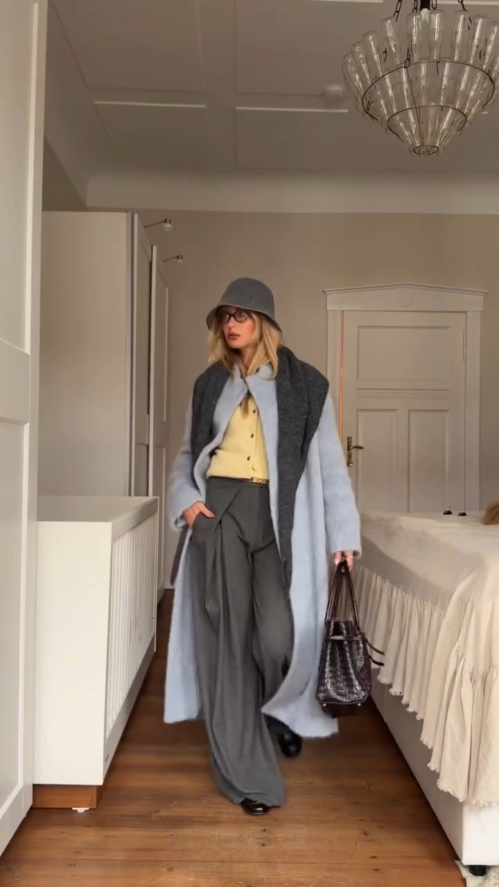 OOTD: Office Look✨yay or nay? Comment SHOP to get all links to your DM🔗 Der look ist lässig und elegant und ruft nach Frühling oder bin ich das🥶?💙💛
.
.
#ootd #officelook #grwmoutfit #springcolors #zaramantel #zaraoutfits