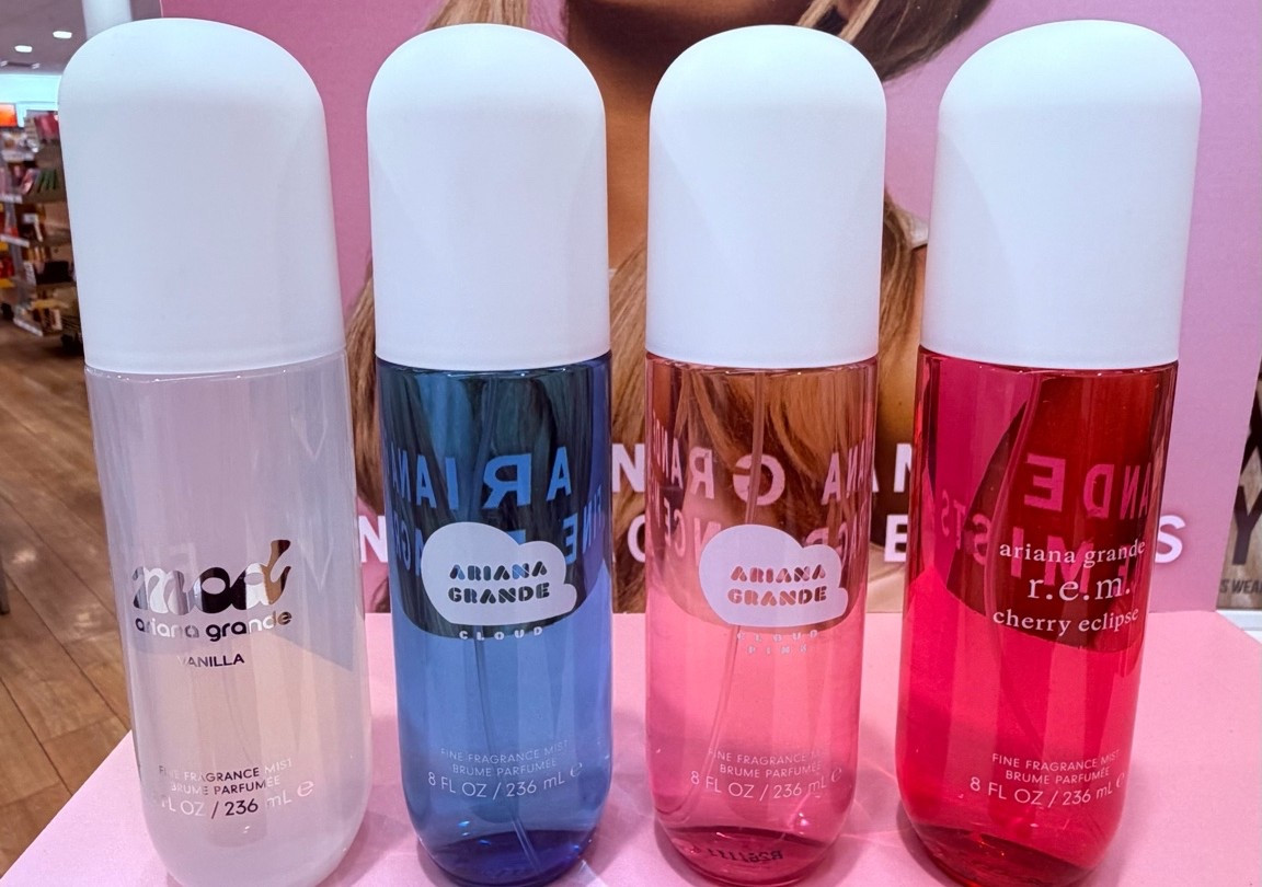 ✨ Ariana Grande New Body Mist Set (4 Scents You Need to Smell) ✨

I finally checked out the new Ariana Grande Fragrances body mist set and here’s a quick breakdown of all 4 scents 👇 💗 Cloud Creamy + dreamy vibes Lavender, coconut, vanilla, praline 👉 Soft, cozy, and super popular 🍬 Sweet Like Candy Straight-up sugary sweet Blackberry, vanilla, whipped cream, marshmallow 👉 Dessert in a bottle 🌸 Thank U, Next Fruity + coconut twist Pear, raspberry macaroon, musk 👉 Sweet but a little fresh 💖 Mod Blush Light fruity-floral Soft, airy, slightly clean-girly vibe 👉 Easy everyday scent #perfumes #bodymist  #bodycare #fragranceroutine #sotd

#LTKselfcare #LTKBeauty #LTKTravel