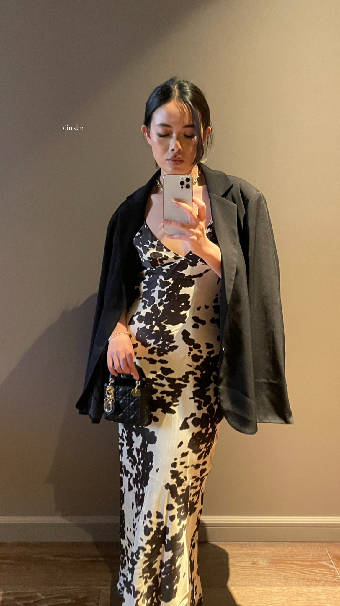 I loove maxi slip dresses right now!
They're my favourite thing to wear to dinners (especially in the summer time.

You just slip one on and instantly look put together, plus they're so relaxed! I love layering it with an oversized blazer on top and of course go with a super tiny bag that holds absolutely nothing (my go to at the moment is my micro (lady dior!)

The dress I am currently wearing in this photo is from Zara’s previous collections but I have linked some alternative. 

Tap the 🤍 to favorite this post and shop later! 

#LTKeurope #LTKstyletip #LTKSeasonal