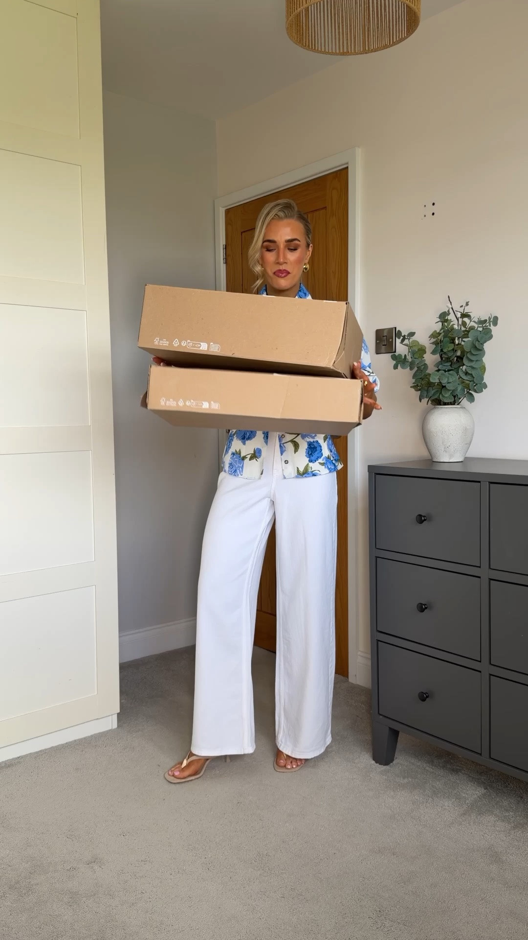 ZARA NEW IN - WOW WOW WOW! 

Wedding guest, holiday outfits, Ibiza outfits, linen trousers, dresses

#LTKuk #LTKsummer #LTKjeans