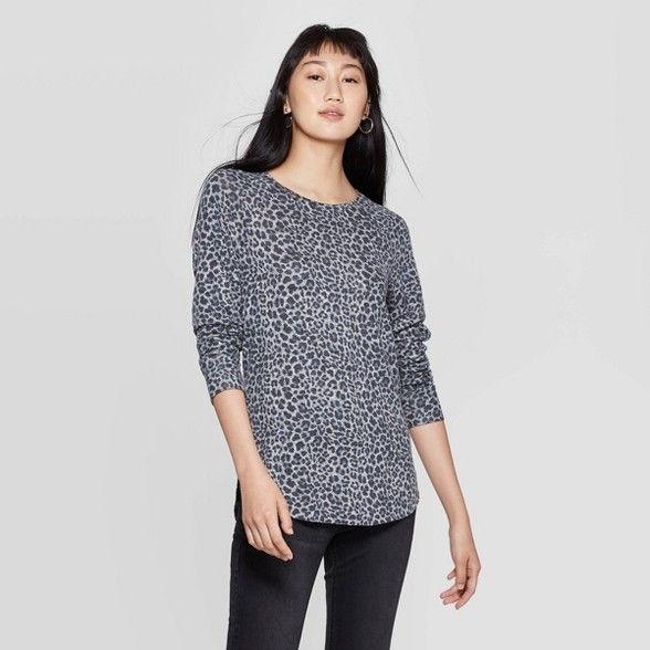 Women's Leopard Print Long Sleeve Graphic T-Shirt (Juniors')- Gray | Target