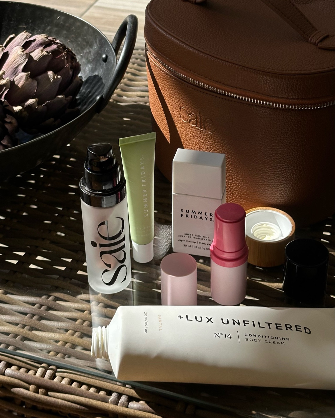 Simple summer makeup look 