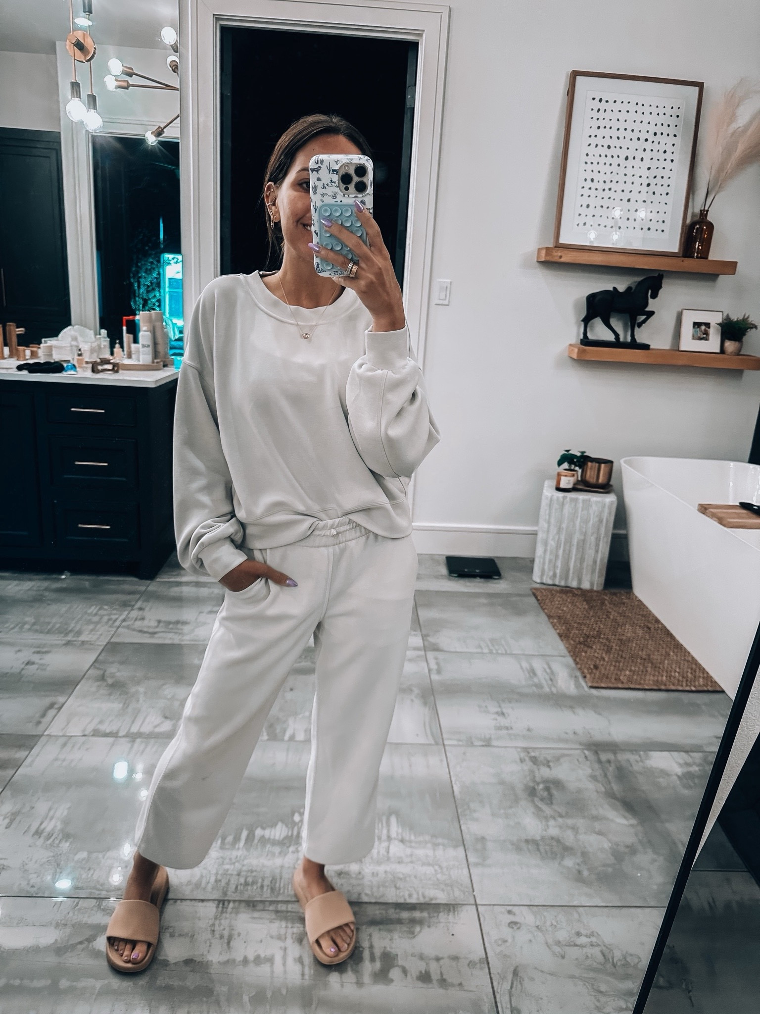 Casual outfit - comfy outfit inspo - matching set 

#LTKSeasonal #LTKStyleTip