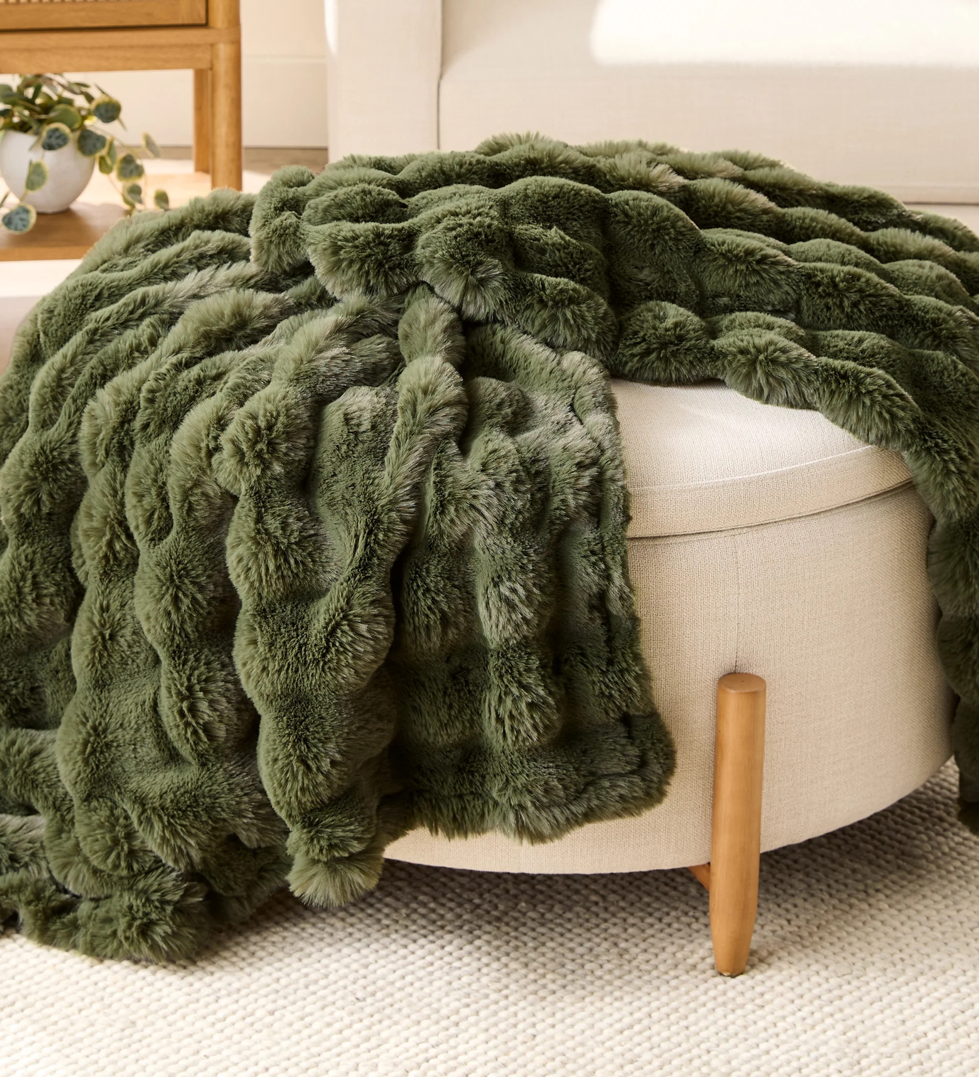 Better Homes & Gardens Green Bubble Faux Fur Ultra Soft Luxury Oversized Throw Blanket 50" x 72",... | Walmart (US)