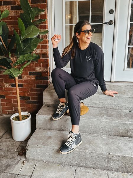 This Peloton lounge set is so soft and comfy plus it’s super lightweight. Perfect for running errands or running to the couch. 

Also linking my other sets that are so good for rides and any other workouts you’re getting into this new year. @pelotonapparel #pelotonapparel 

#LTKunder100 #LTKfit