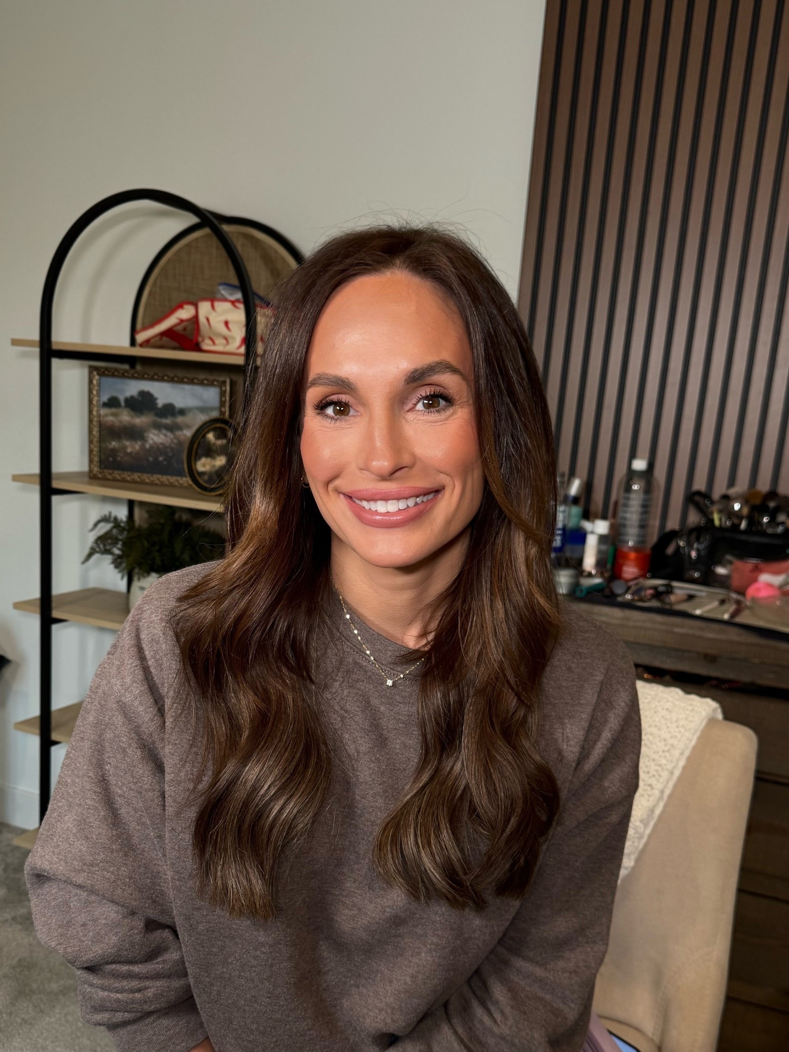 Makeup lesson with this beauty 