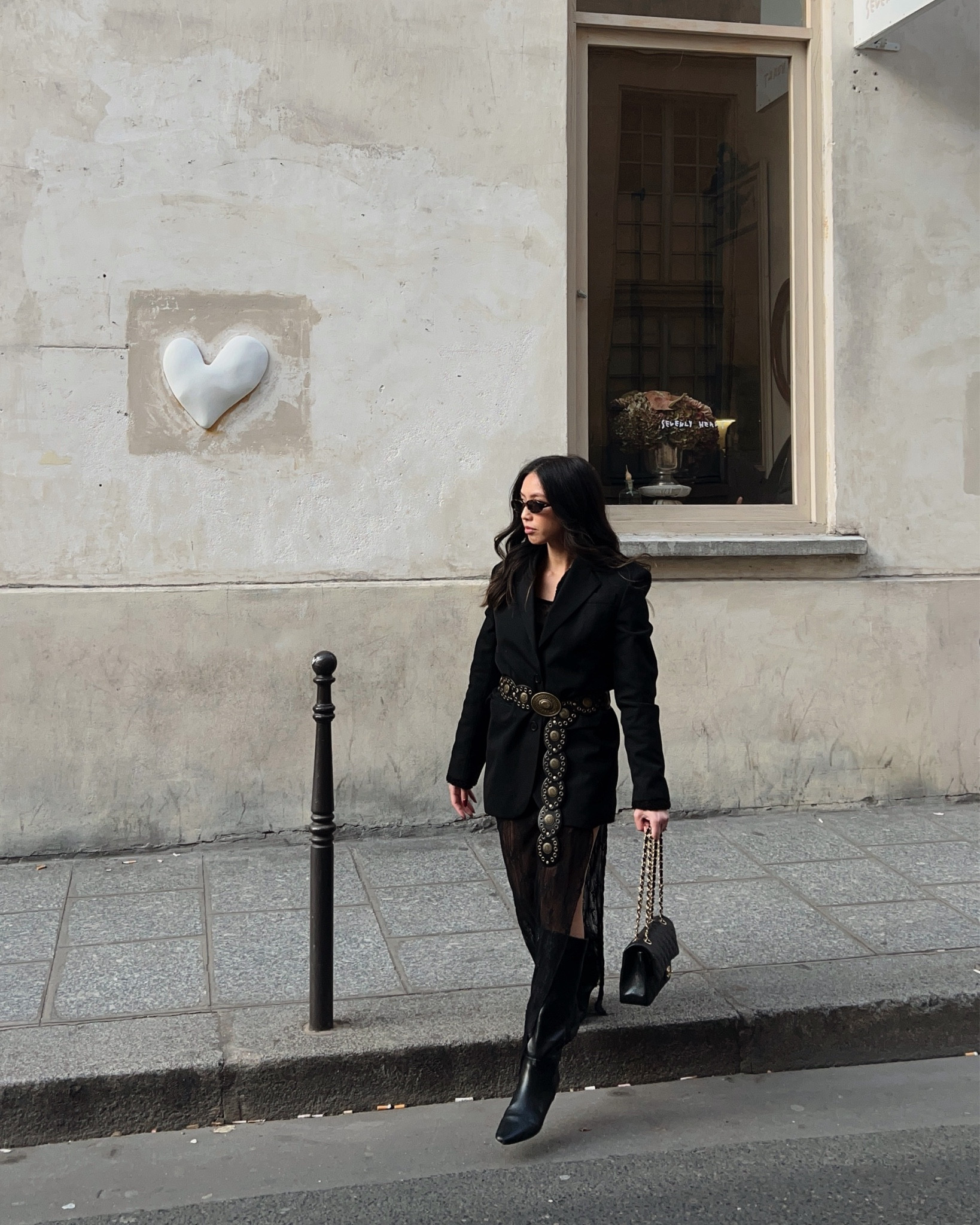 Zara blazer
Edikted dress
Abercrombie boots
Chanel bag
Le Specs sunglasses
Pink Lion belt

#LTKPetite