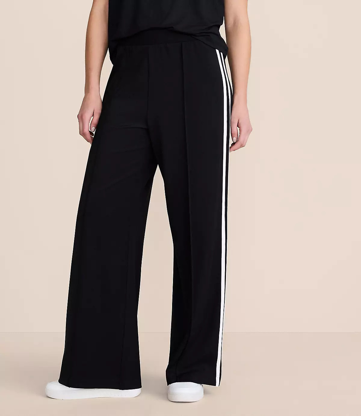 Lou & Grey Double Stripe Pintucked Luvstretch Wide Leg Pants | LOFT