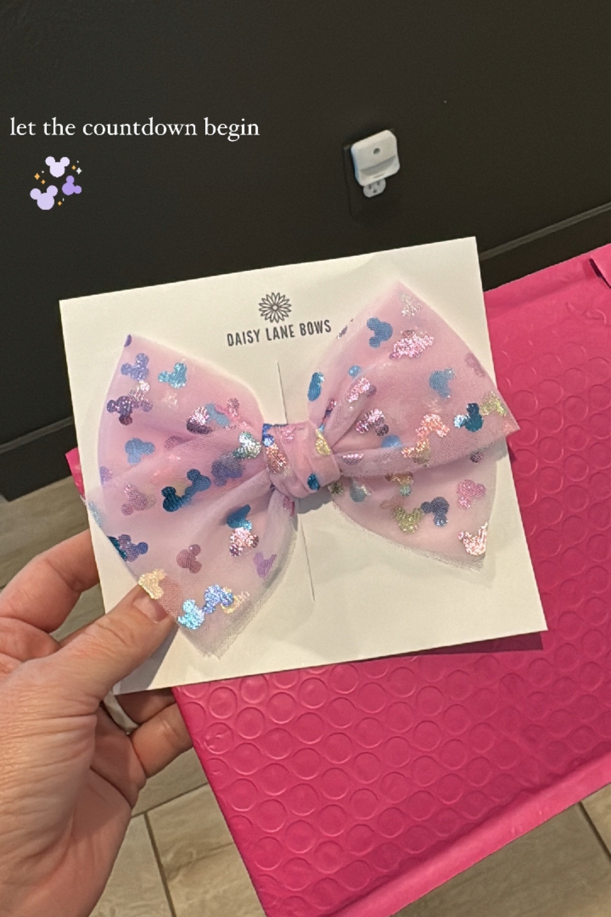 The cutest Disney bow! #disneyland #disneyootd #disneybow #disneyworld #disneylandoutfit #disneymom

#LTKkids #LTKbaby #LTKGiftGuide