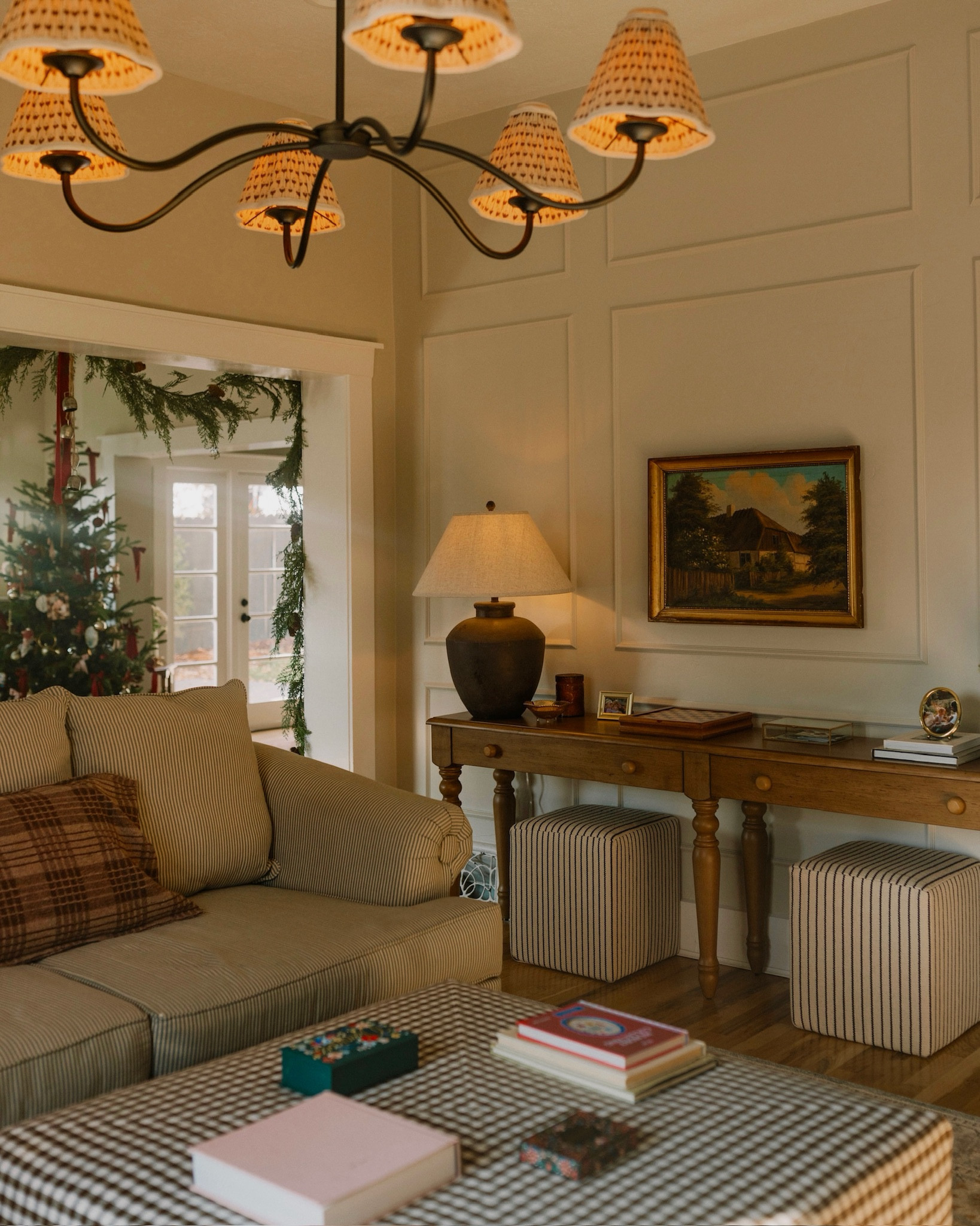 The cozy living room I’ve been dreaming of 🎄🤎🏡✨

#LTKHome #LTKSeasonal #LTKGiftGuide