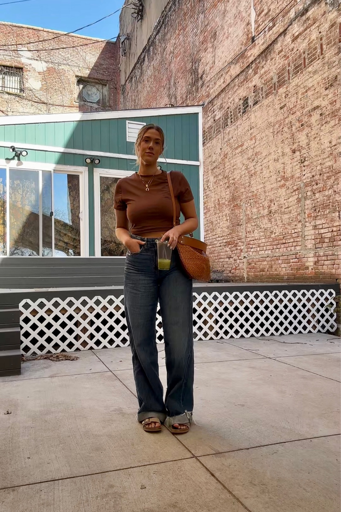 Fake Spring but I’m loving it ☀️☕️ Obsessed with these baggy jeans - they’re the perfect fit without being too skinny OR too baggy 👌🏼👖 

#LTKfindsunder100 #LTKmidsize #LTKstyletip