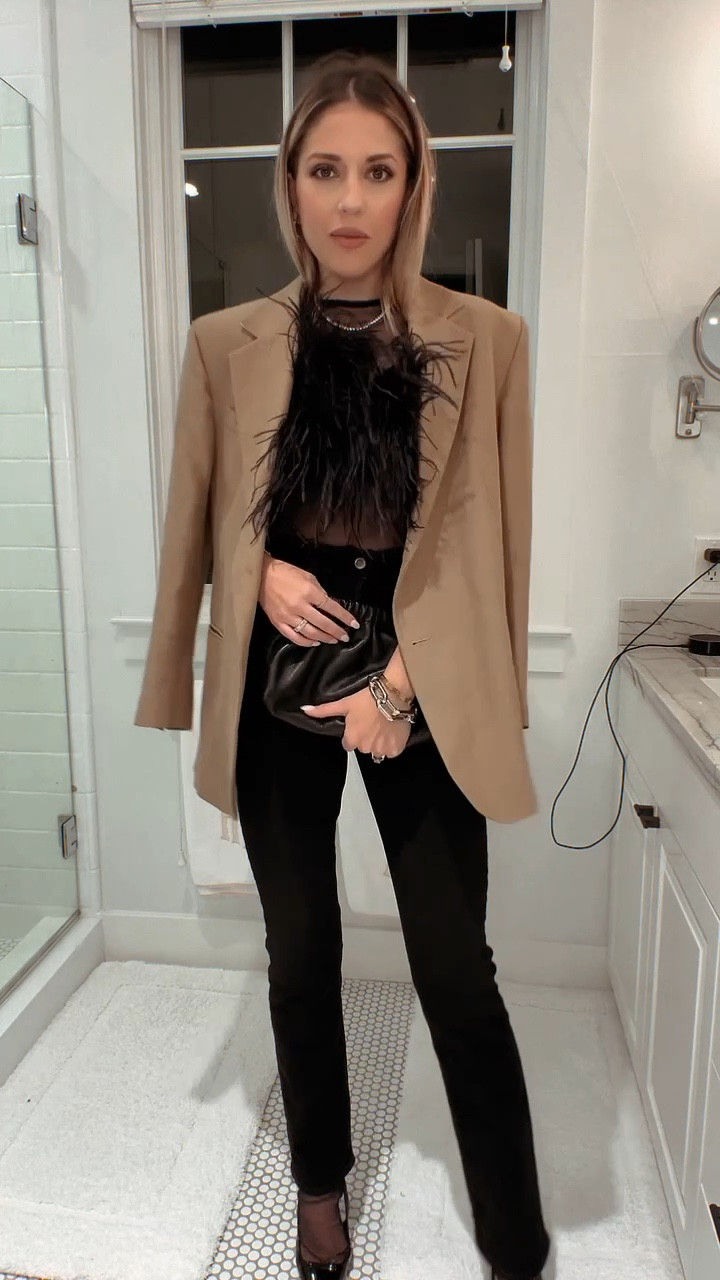 If you guys are missing your skinny jeans but still want to feel current - these Agolde jeans are your answer!!! Also this top is sold for $150 on shop bop but Few Moda has it for $49!!!

#LTKstyletip #LTKfindsunder100 #LTKVideo