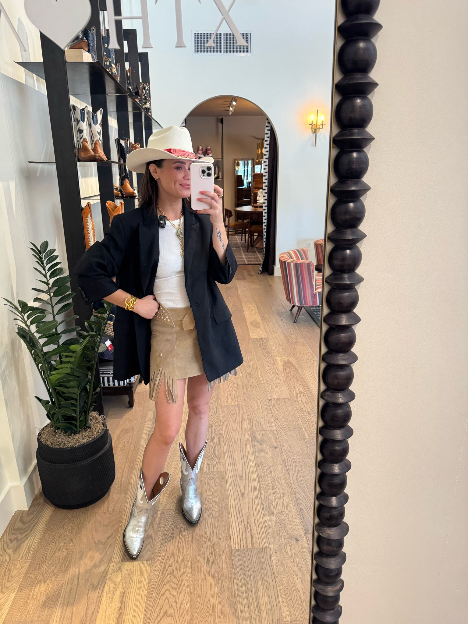 Western wear // Miron Crosby // COS // concert outfit // rodeo // explore page // stylist 

#LTKStyleTip #LTKShoeCrush #LTKSeasonal