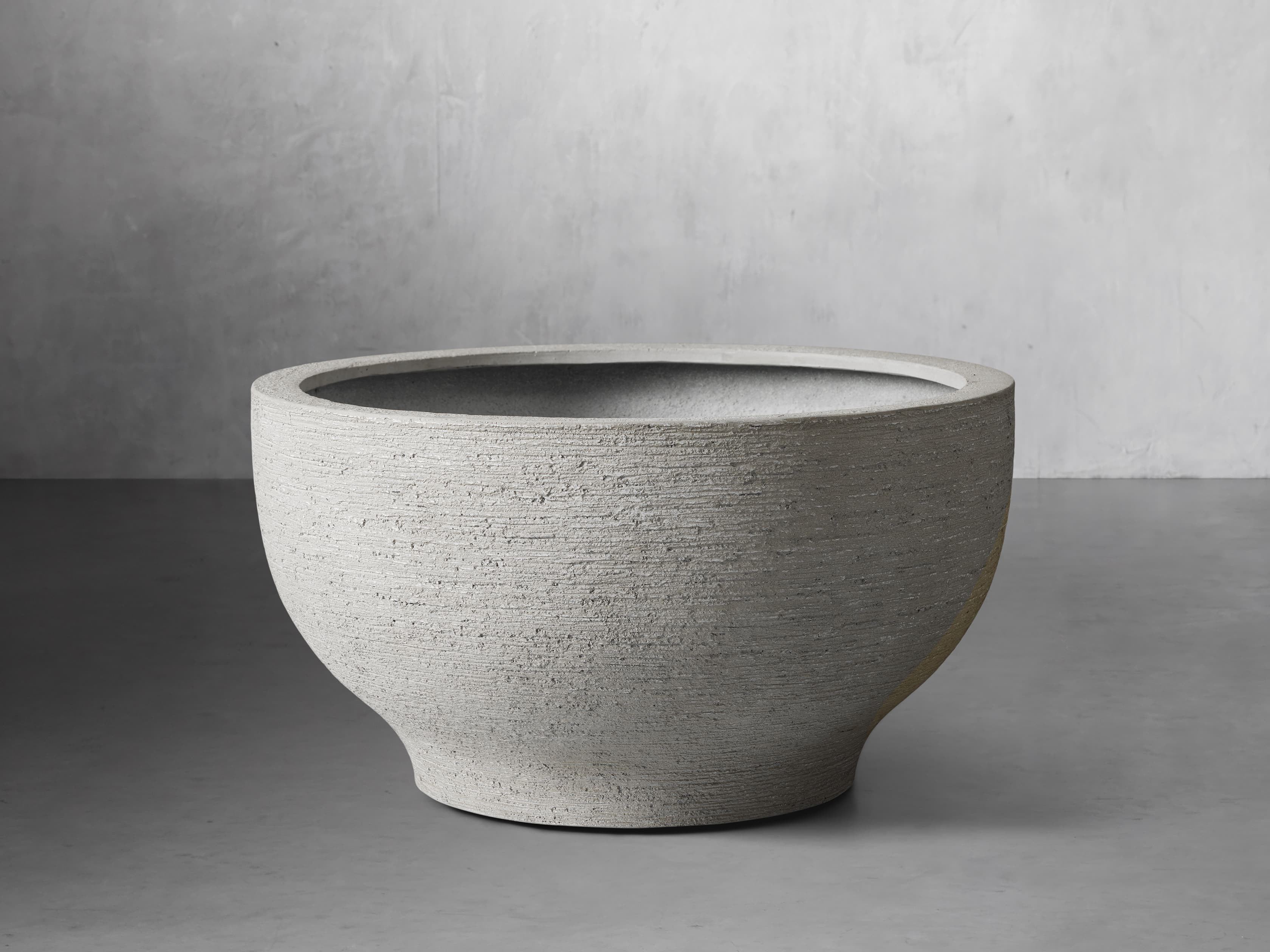 Como Outdoor Planter | Arhaus