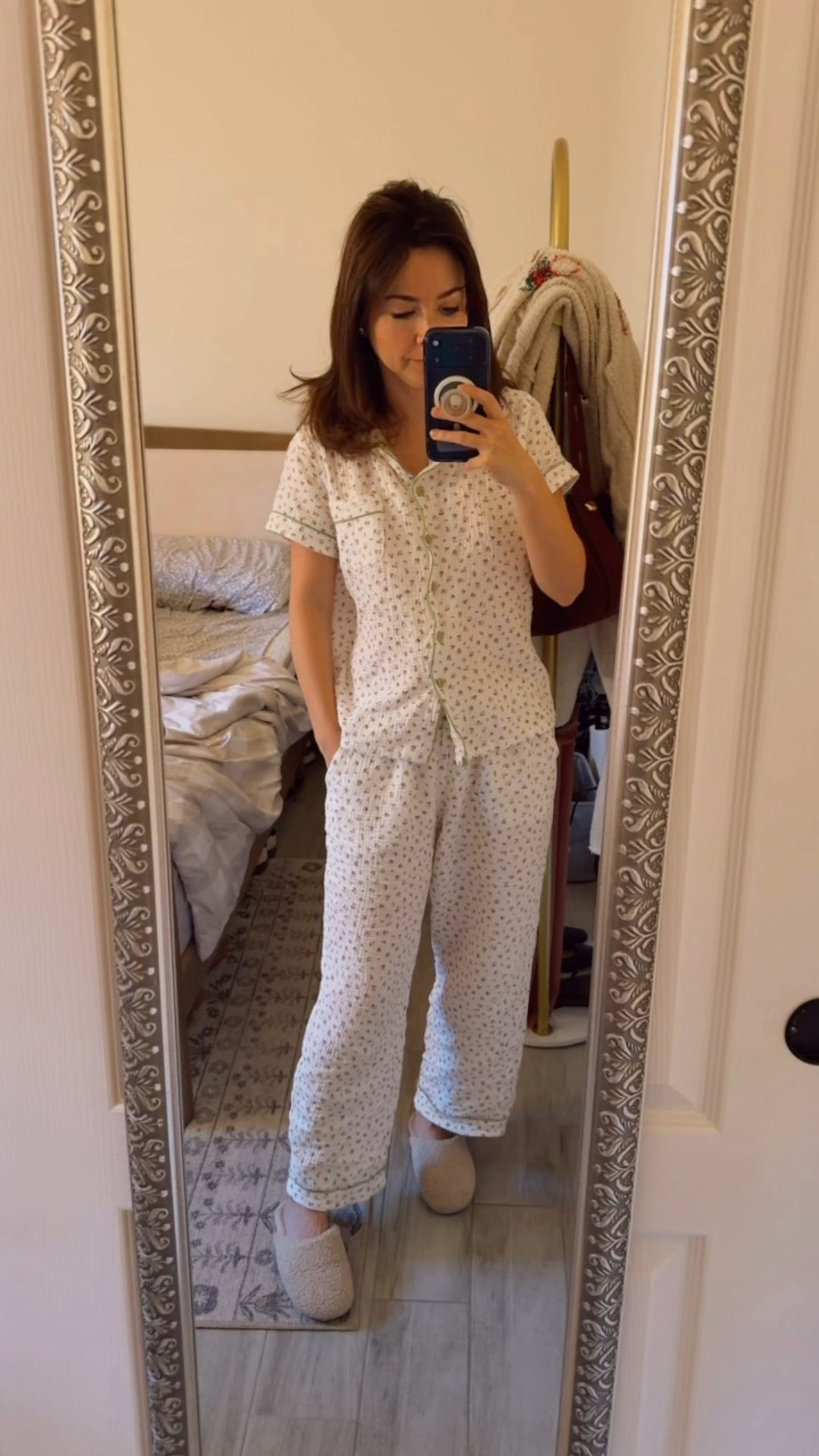 The kind of pajamas I actually want to wear as a mom. Soft, breathable, and not clingy — comfortable enough to sleep in but cute enough for slow mornings and bedtime routines. 

Size xs 


#LTKmorningroutine #LTKootd #LTKPetite