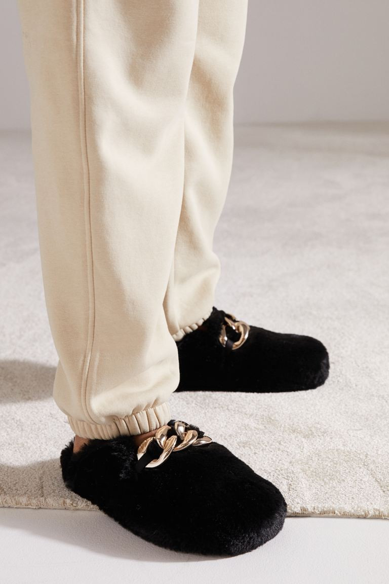 Kapcie z imitacji futra | H&M (DE, AT, CH, NL, FI)