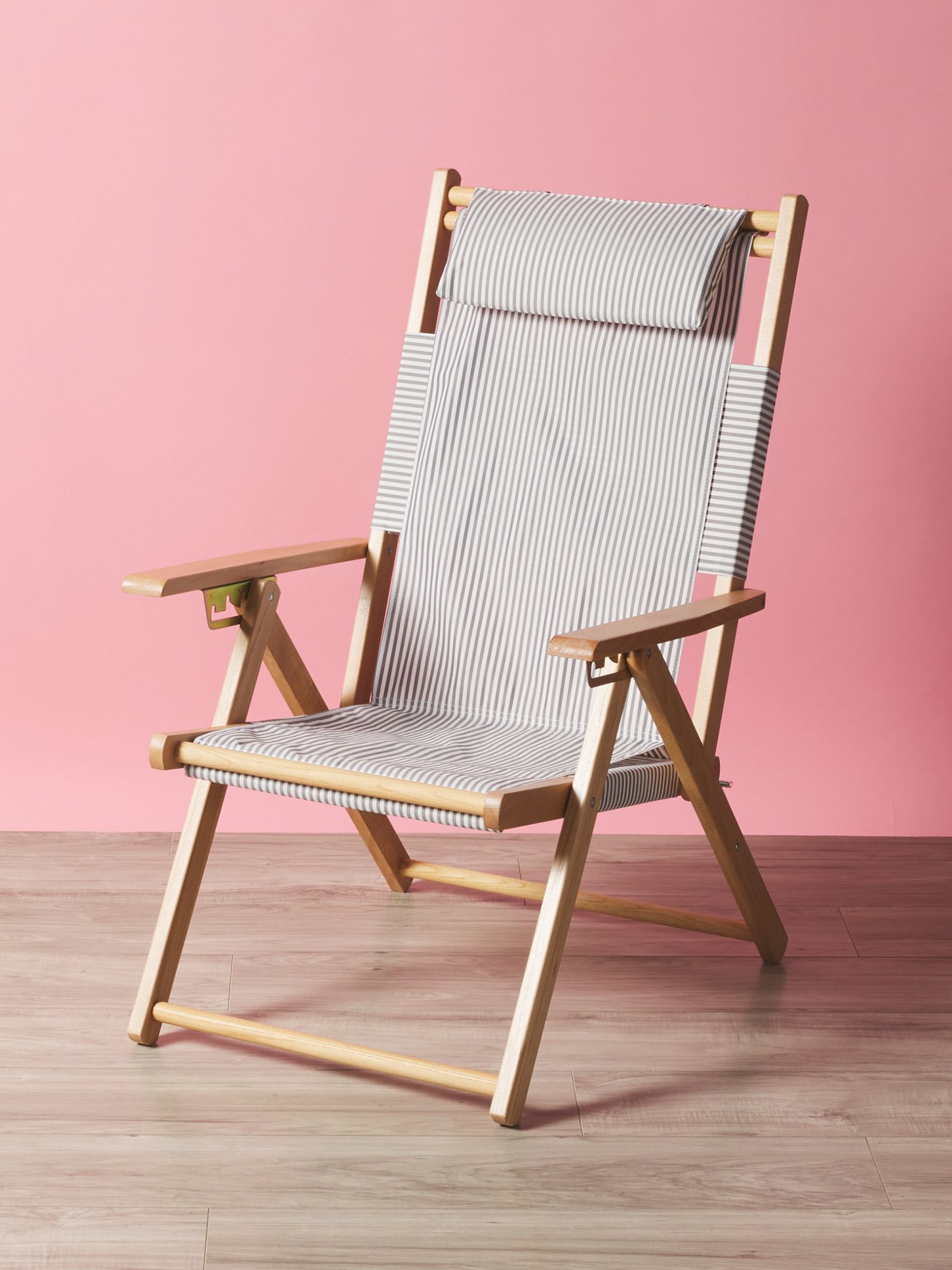 38in Striped Beach Chair With Wood Legs | HomeGoods