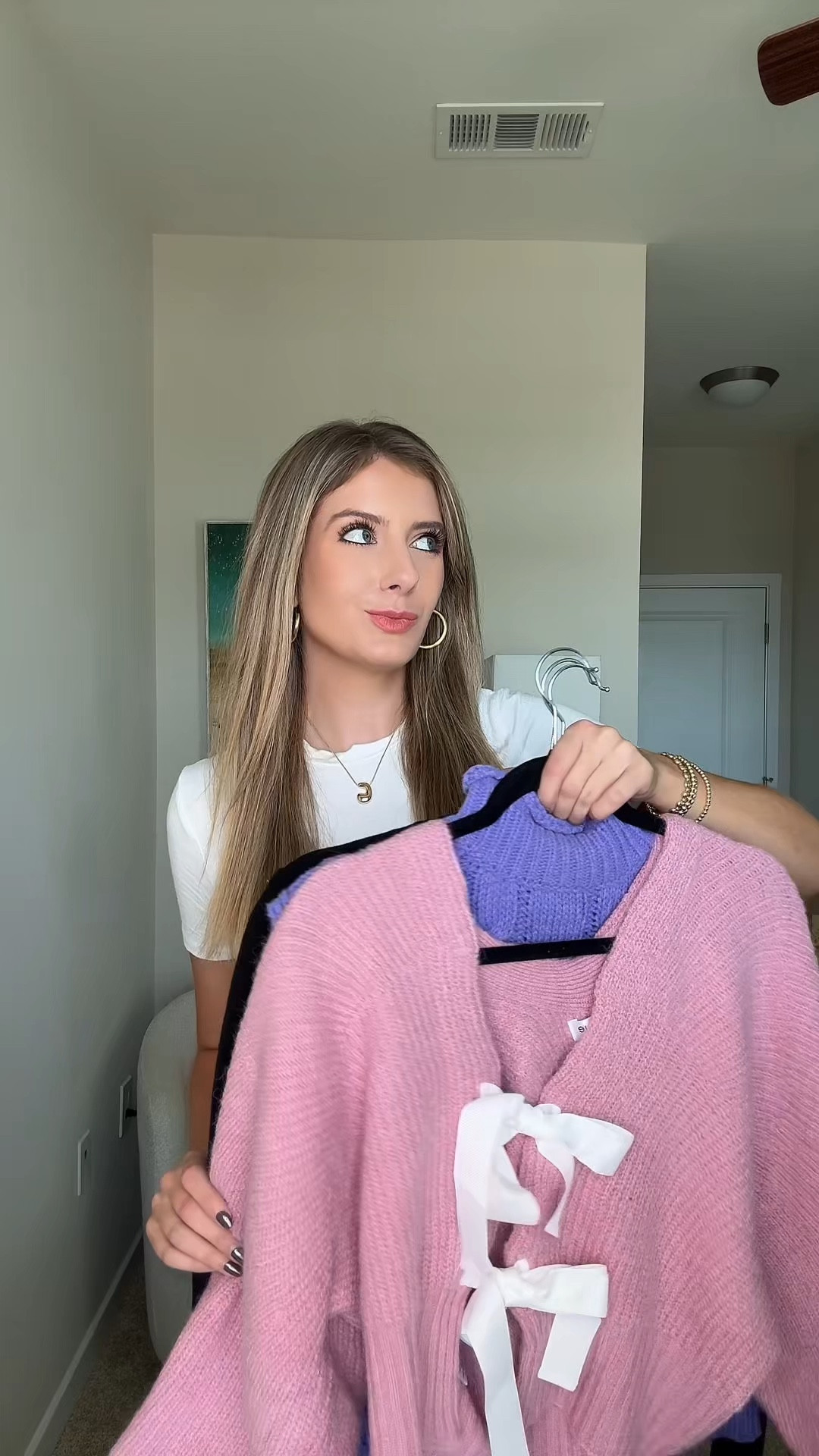 The perfect pop of color for your fall wardrobe 🎀🍂

#LTKFindsUnder100 #LTKStyleTip #LTKGiftGuide