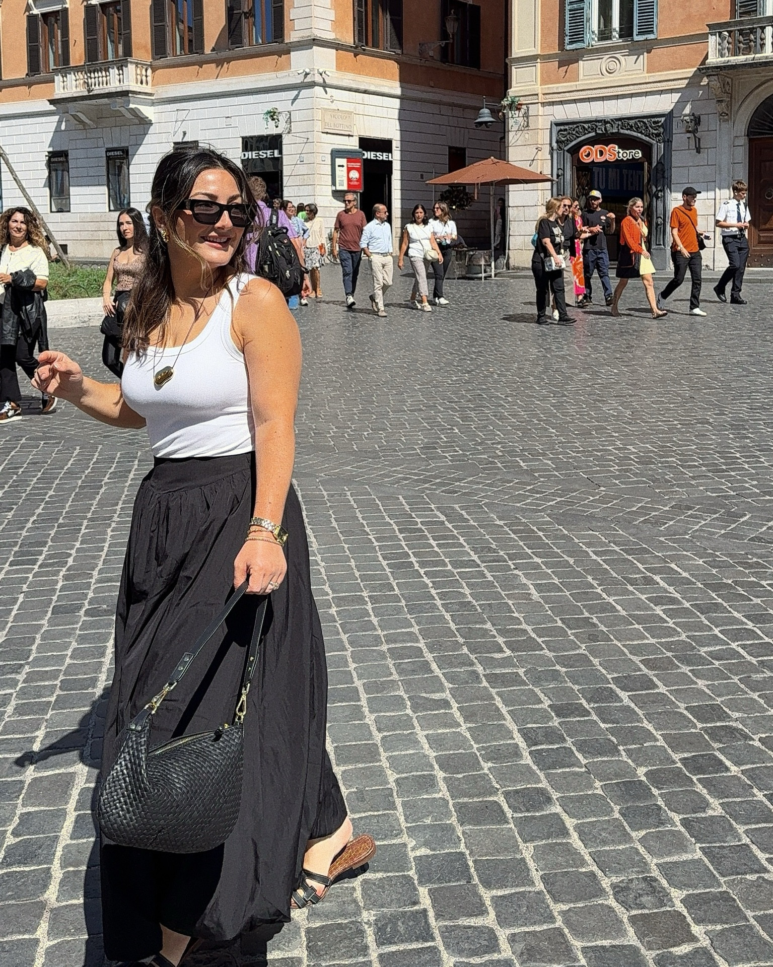 Tank size small
Skirt size small
Cardigan is part of a set- size small

5'0" 140lbs 



#LTKTravel #LTKPetite #LTKStyleTip