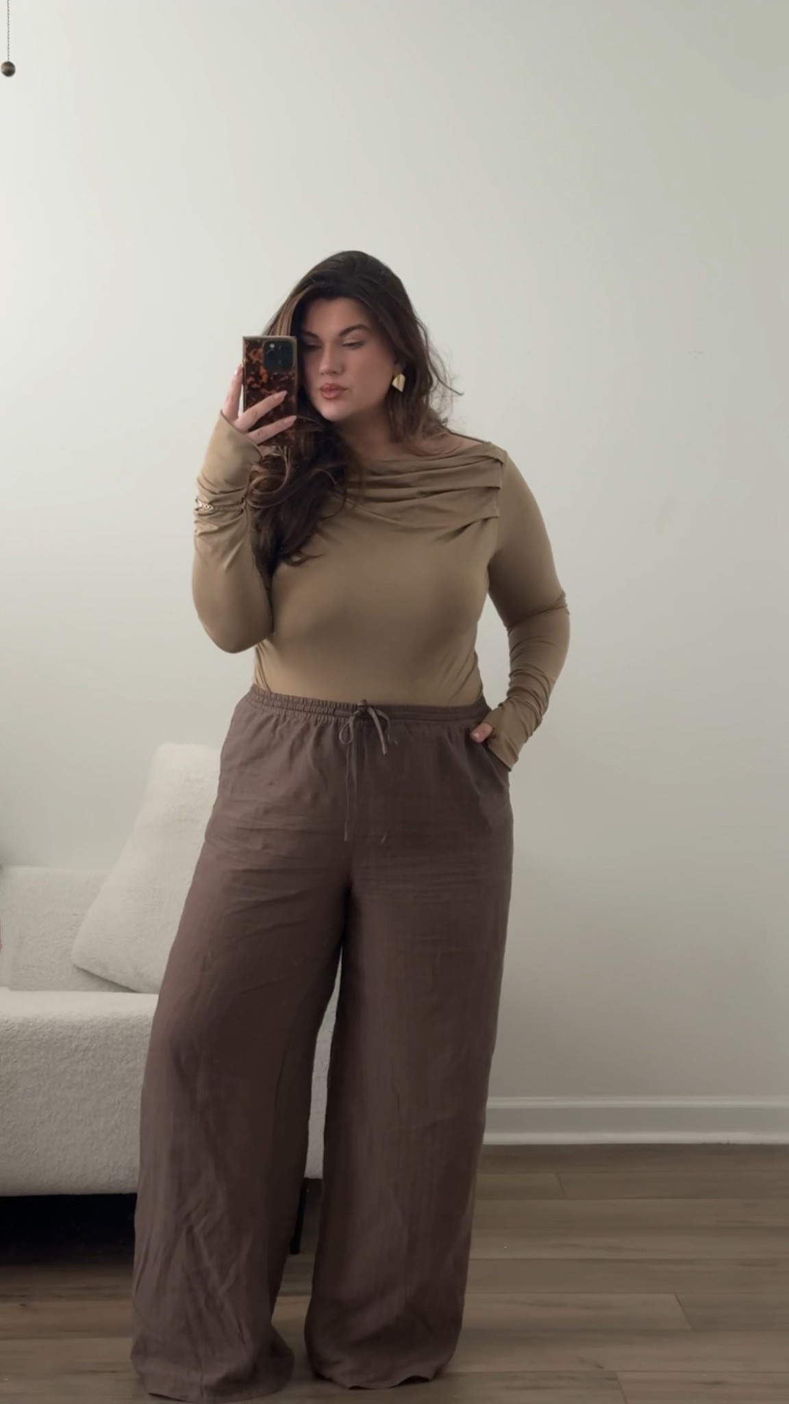 Linking a ton of my fave drawstring pants to work from home in 🙌💻


Workwear, wfh, office, pants, wide leg 

#LTKmomlife #LTKWorkwear #LTKMidsize