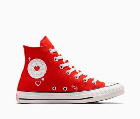In love with converse new line!!

#LTKfitness #LTKstyletip #LTKGiftGuide