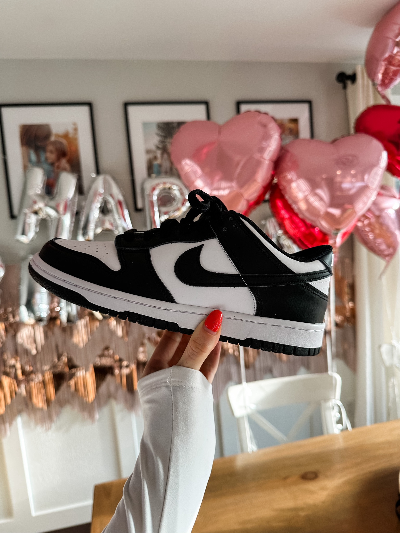 She doesn’t want flowers for Valentine’s Day. She wants Nike dunks 🐼💕

#LTKstyletip #LTKshoecrush