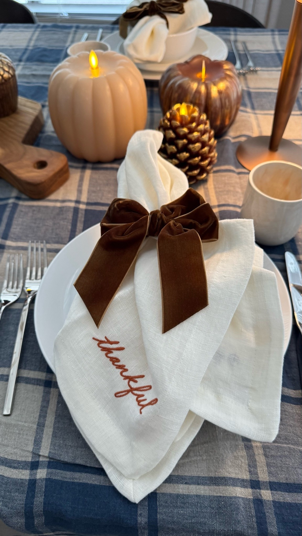Thanksgiving tablescape🍂

#LTKSeasonal #LTKHome #LTKfoodie
