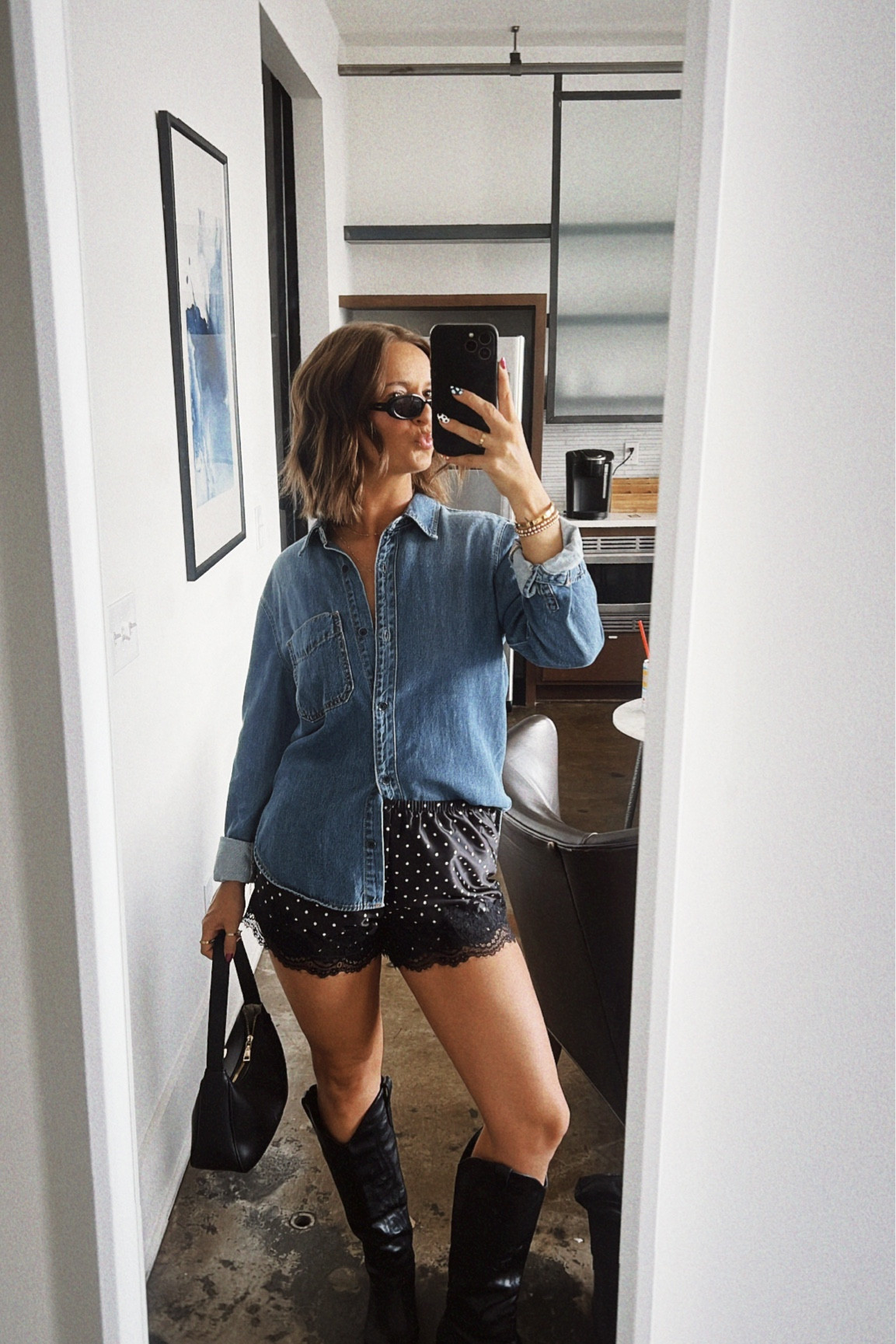 Day drinking on Broadway 🤠🎸🌮🍹

#broadway #broadwaynashville #nashvilleootd #nashvilleoutfit #nashvilleoutfitideas #countryconcert #countryconcertoutfit