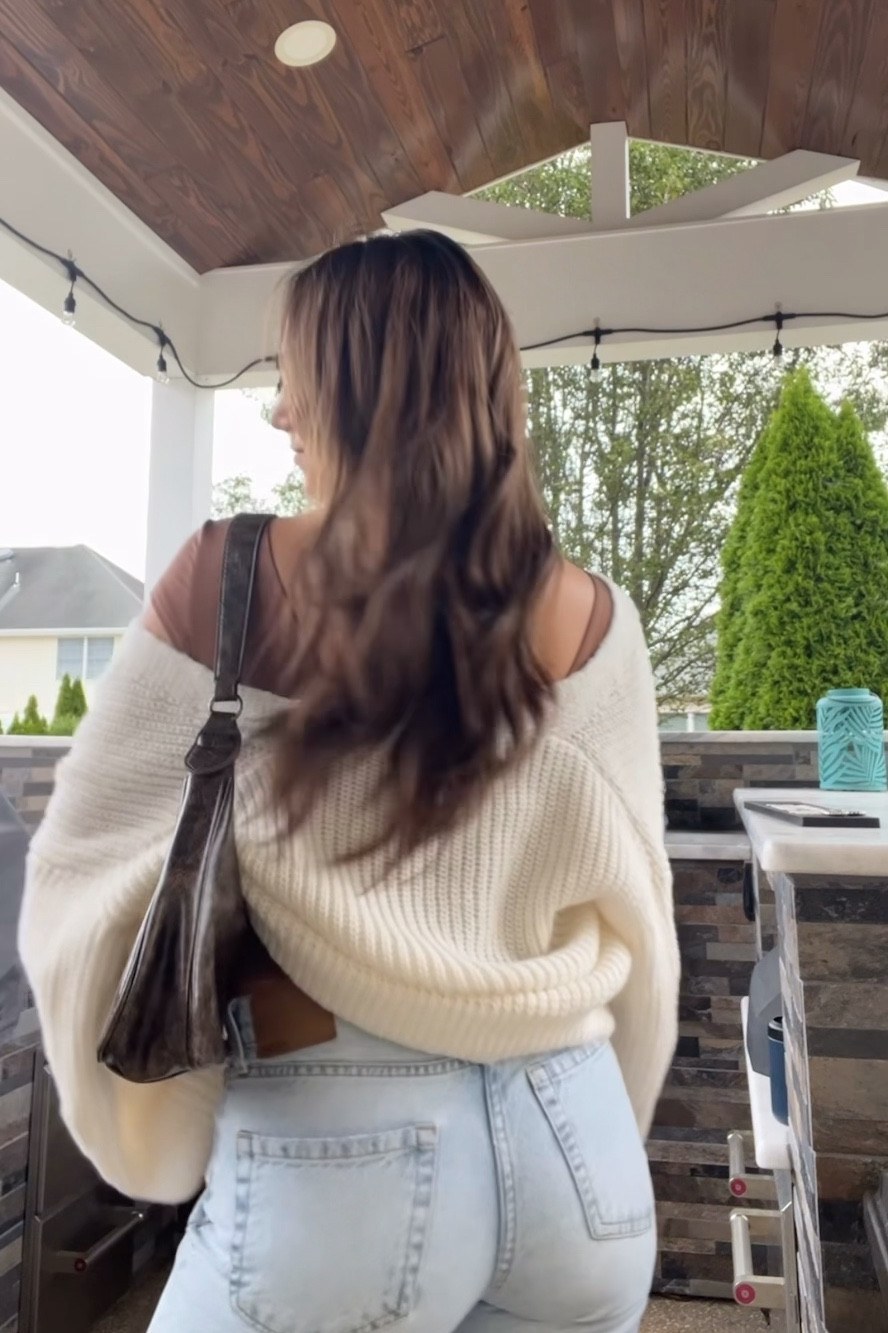 top and purse are from tiktok shop linked in my showcase! @tayyoungson