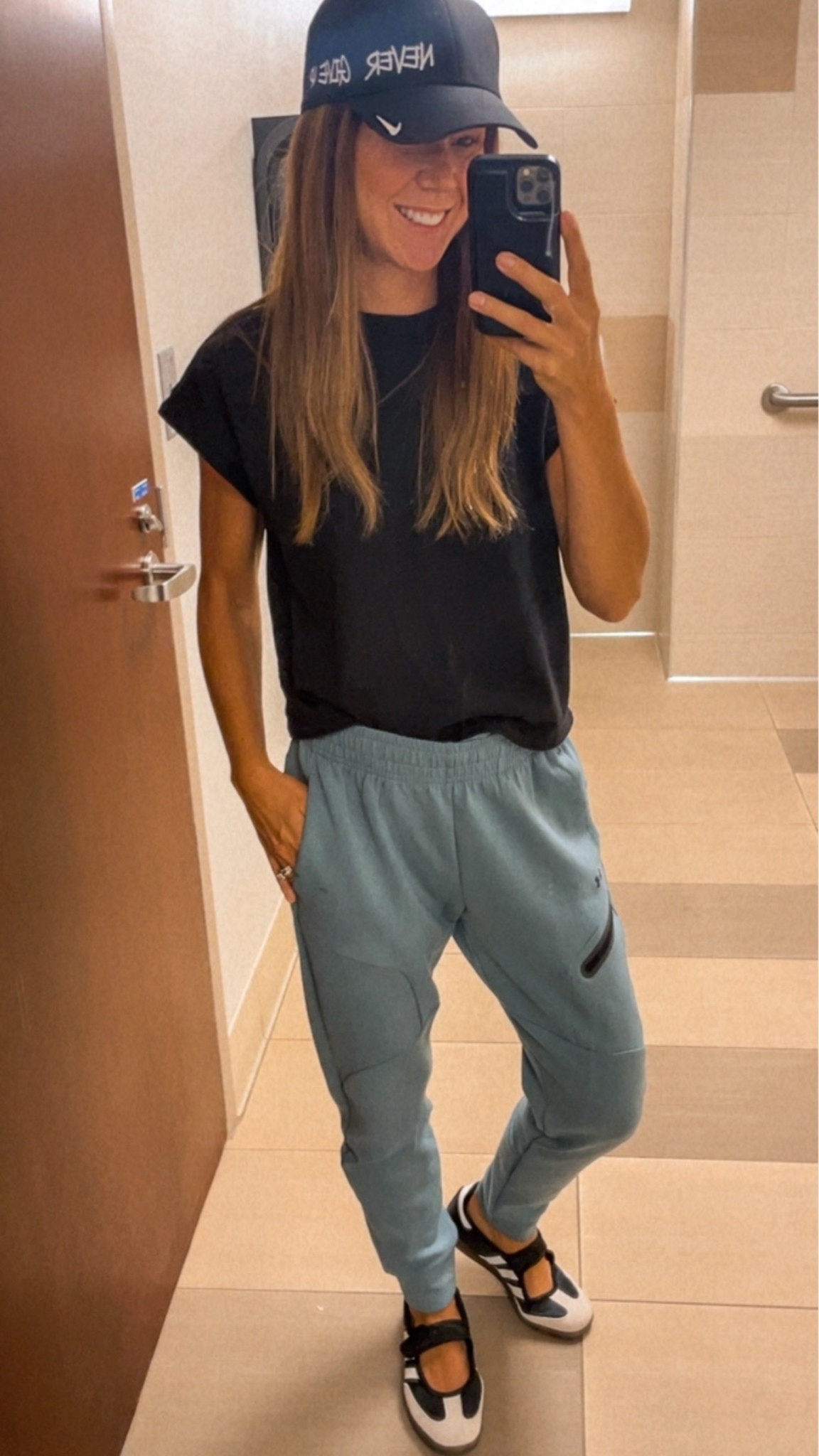 The coziest combo 
Unstoppable fleece joggers + the softest terry sweat tee = an easy everyday outfit you’ll want to live in! 

Perfect for school drop-off, errands & everything in between.

#LTKmomlife