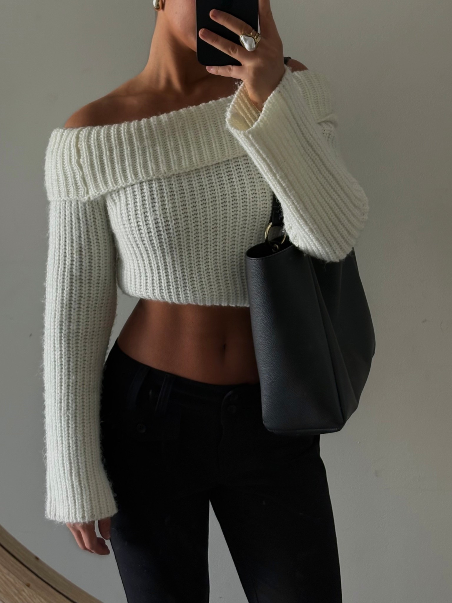 Top is tiger mist jumper and low rise pants are Glassons in a size 8 they are tagged below x

#LTKaustralia