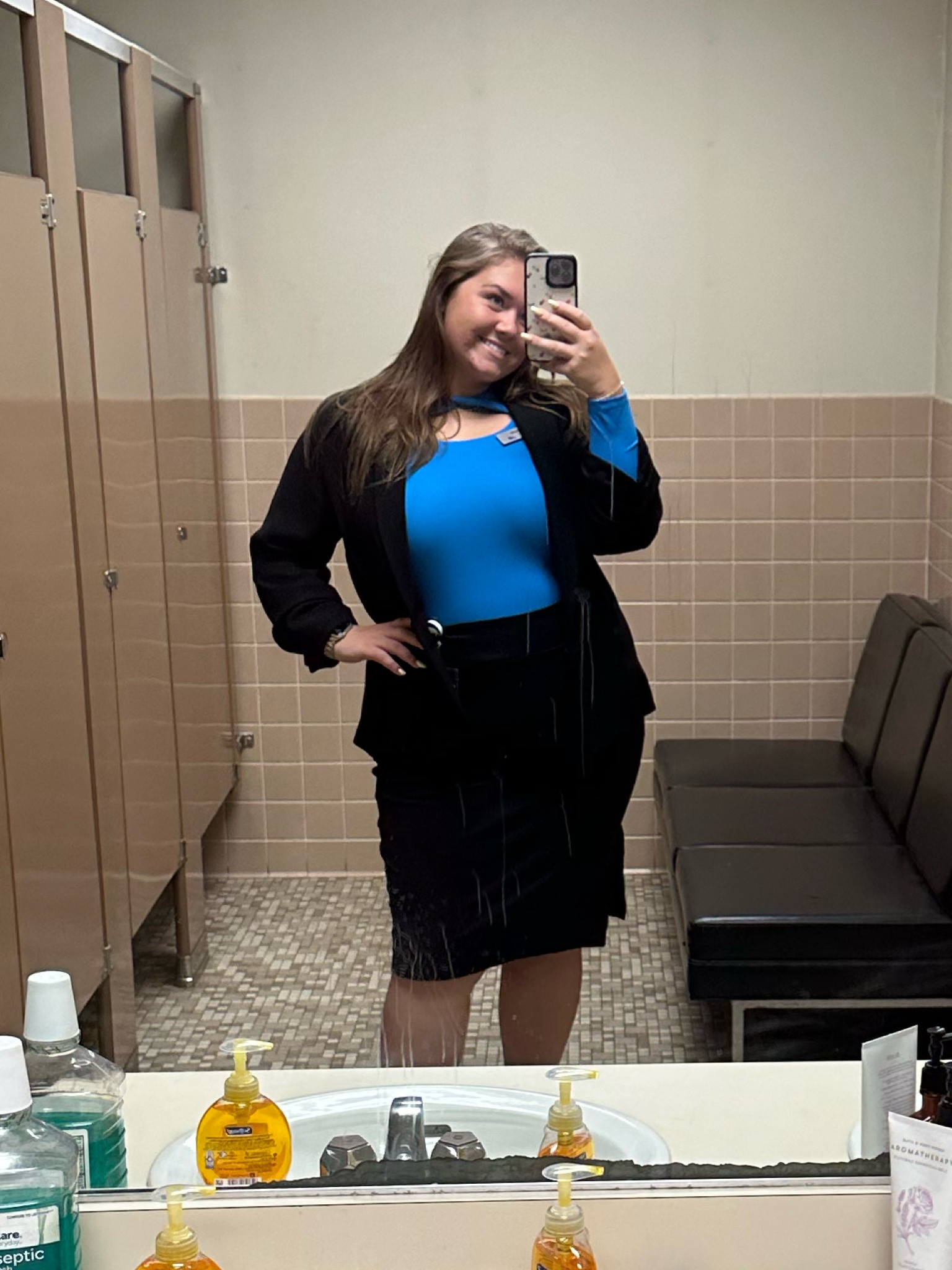 Something blue💙🐬🦋🚙🐳🦕🔵

#LTKWorkwear #LTKBeauty