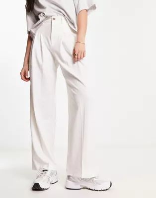 Bershka straight leg tailored trousers in white | ASOS (Global)