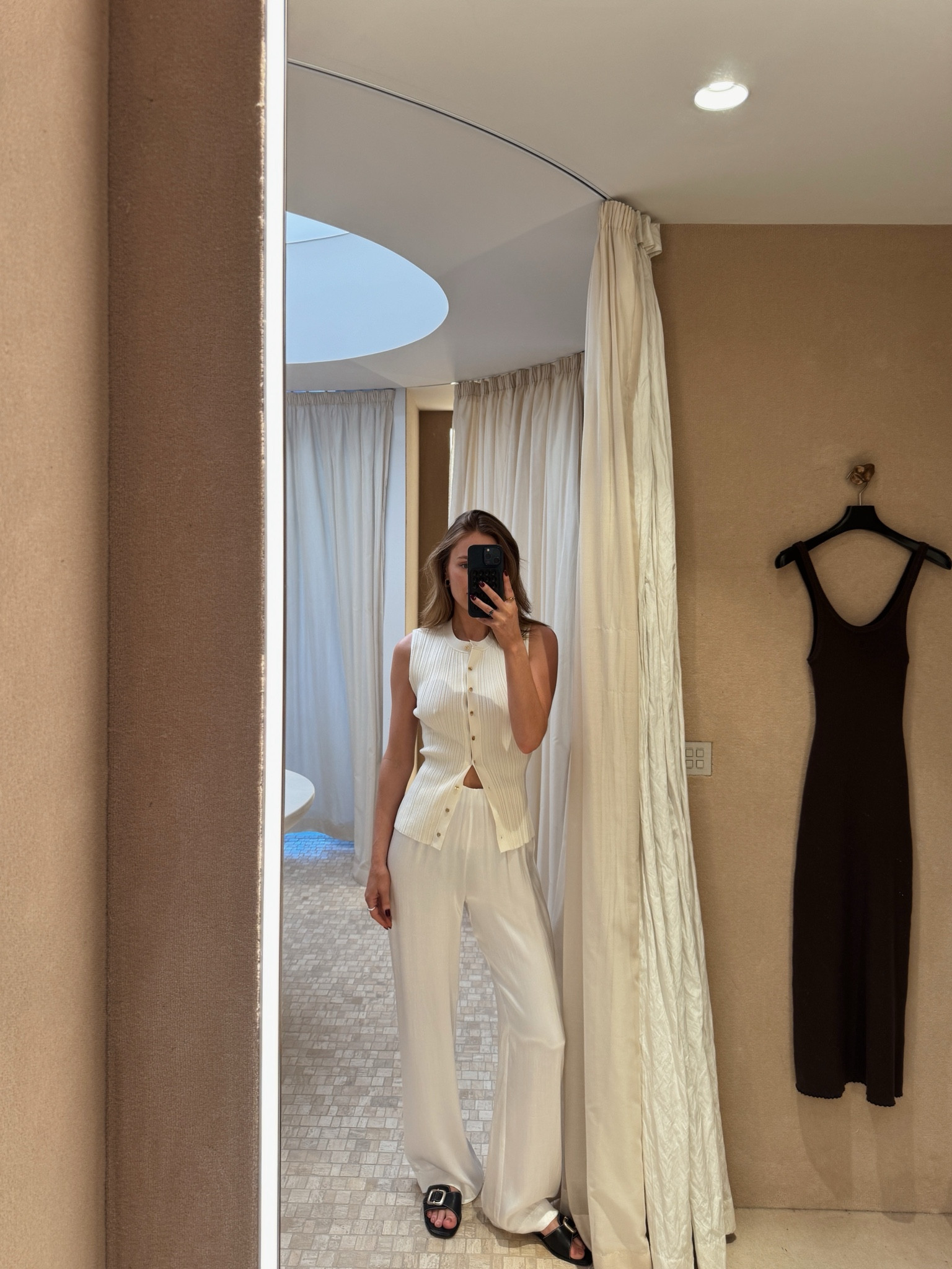 Dissh top and silk pants 