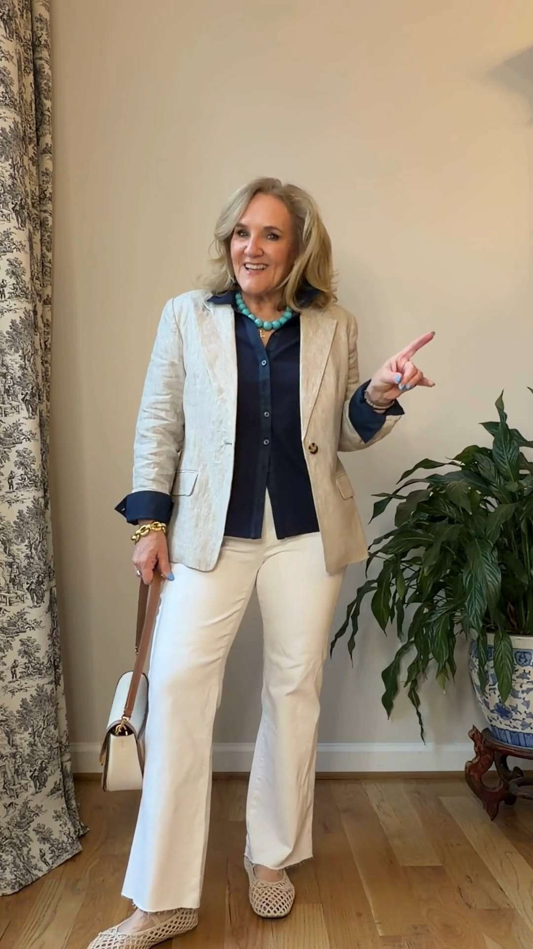 These Kelsey white jeans are a wardrobe staple for a reason. They have amazing stretch, a flattering fit, and the perfect amount of structure. Wearing my regular size 8 in white.

💡 LTK MADE EASY

❤️ Heart = Support my posts
🔖 Save = Get sale & restock alerts
📋 Lists = Keep favorites organized
📲 Share = Send to yourself for later
💬 Comment = Ask me anything 

 #LTKootd #LTKSeasonal #LTKOver40