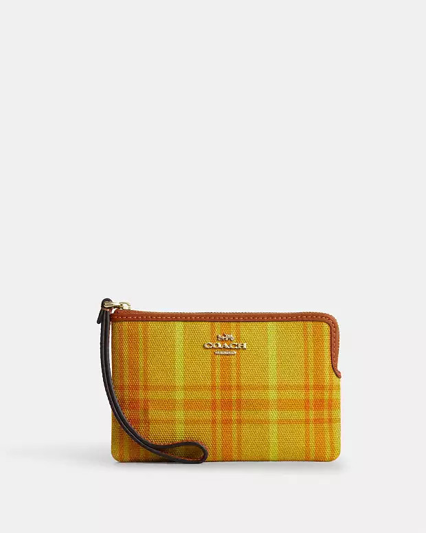 Corner Zip Wristlet | Coach (US)