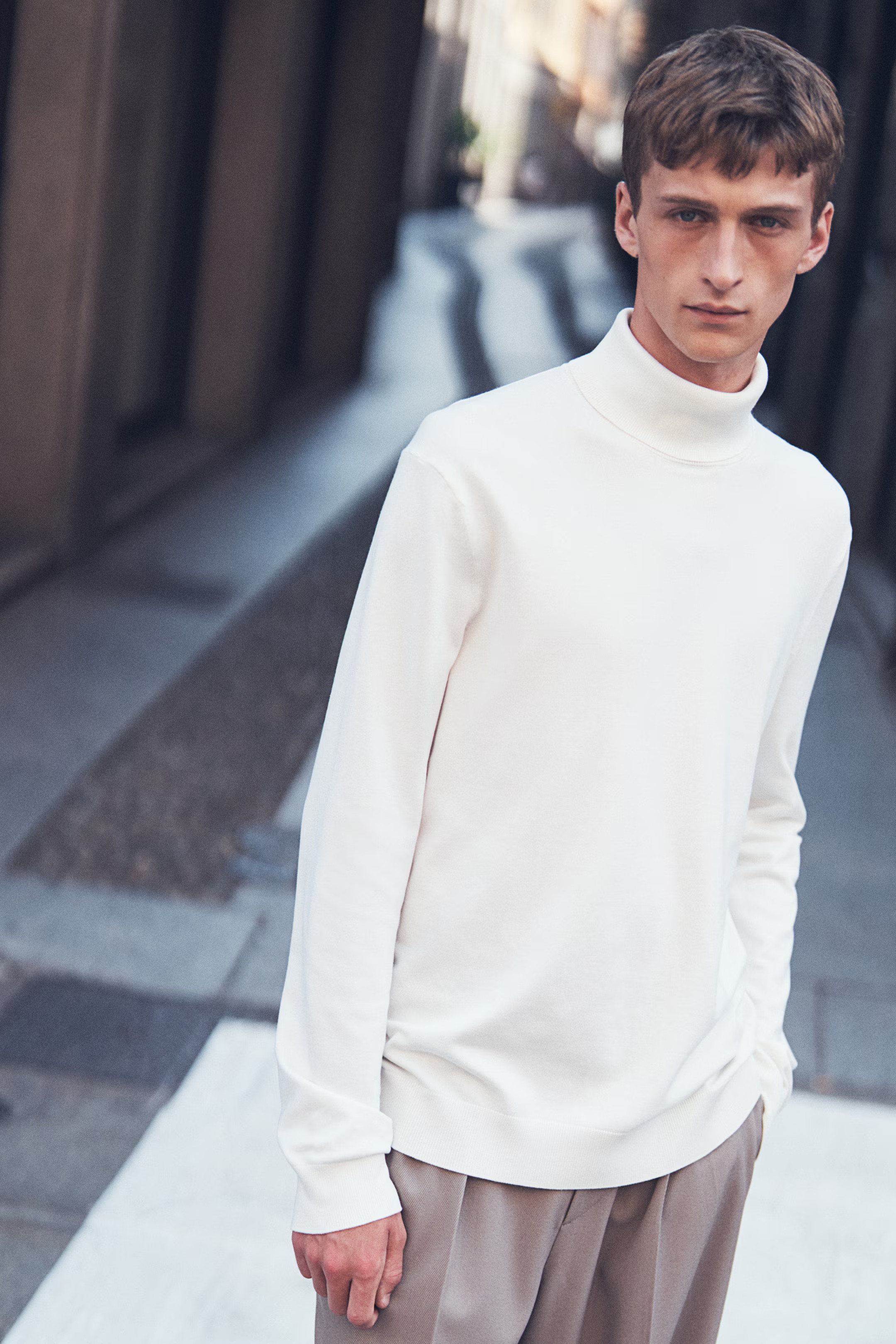 Slim Fit Fine-Knit Turtleneck Sweater | H&M (US + CA)