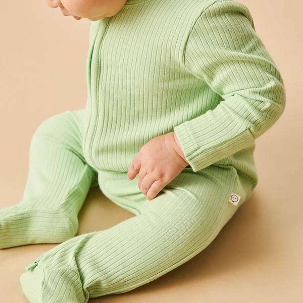 Ribbed Clever Zip Footed Baby Pajamas | Baby Mori (US)