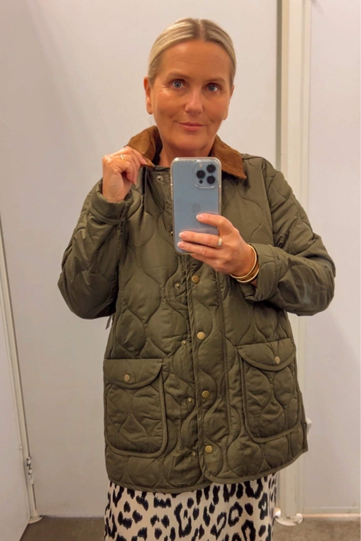 The perfect barn jacket for fall at a great price. Classic piece. True to size. 


#LTKOver40 #LTKFindsUnder100 #LTKStyleTip