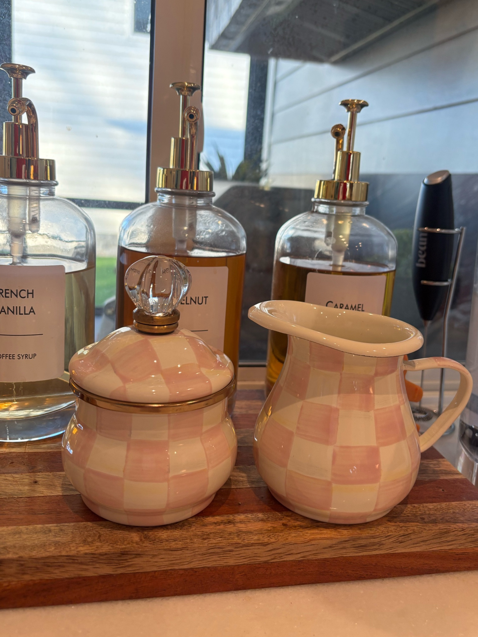 The prettiest sugar and cream jars! 
Mackenzie Childs, kitchen favorites, gift ideas