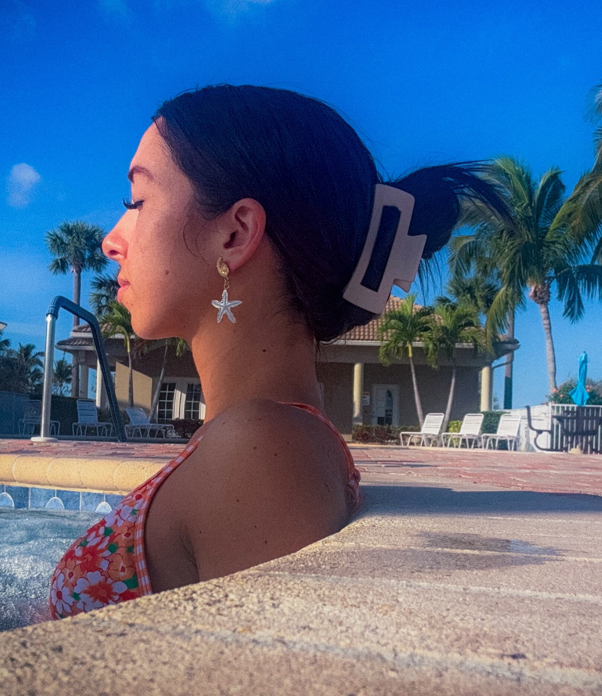 Tagged my vacation goodies! And all are $10 and under! Only thing that’s over is my eyelash starting kit, but once you have the bond and the sealer a pack is only $7! They are THE best! I’ve been wearing them for over 3 years 🩵


#beach #vacationns

#LTKSwim #LTKSaleAlert #LTKTravel