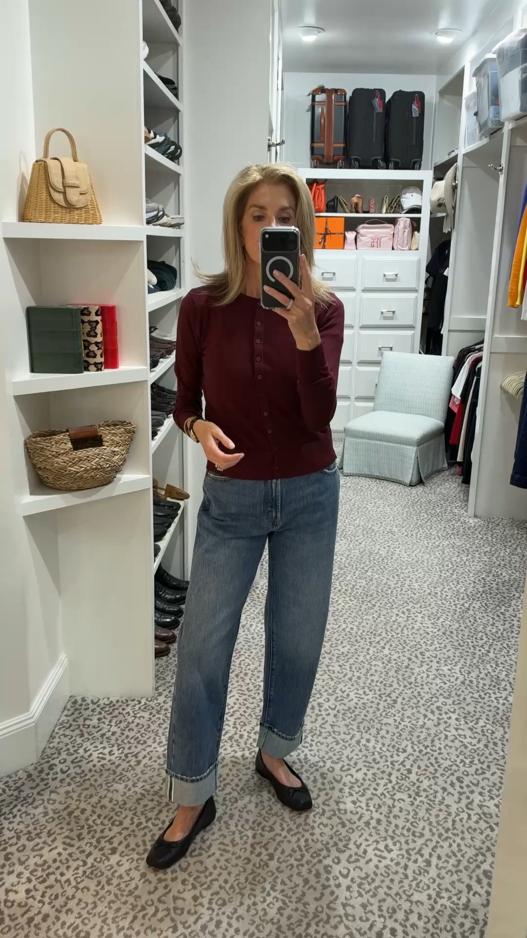The perfect lightweight cardigan! Size S. Jeans size 27 (runs a little large)

#LTKootd #LTKSeasonal #LTKOver40