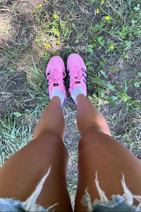 Kristen Cavallari's new favorite bubblegum pink sneakers #KristenCavaleri #CelebrityStyle

#LTKSaleAlert #LTKStyleTip #LTKShoeCrush