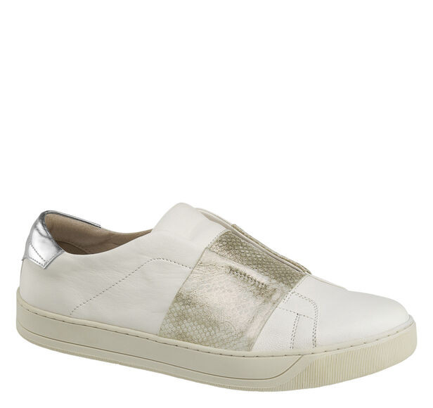 http://www.johnstonmurphy.com/eden-slip-on/11006.html?dwvar_11006_width=M&dwvar_11006_color=White%20 | Johnston & Murphy