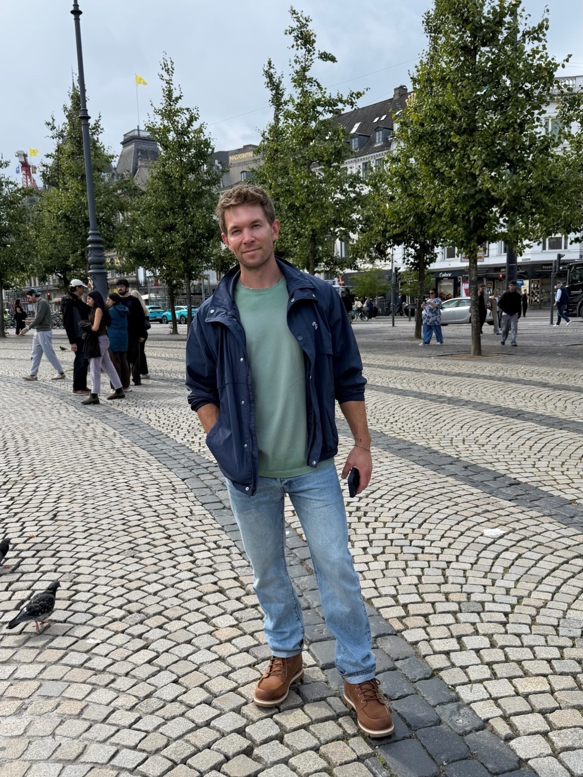 Can’t go wrong with great heavyweight tee from @lululemon (wearing size medium) some classic @levi jeans, sorel boots and a lightweight jacket @gapstyle (wearing size large) 


Mens outfits 
Mens boots 
Mens clothing
Sorel boots

#LTKMens #LTKTravel